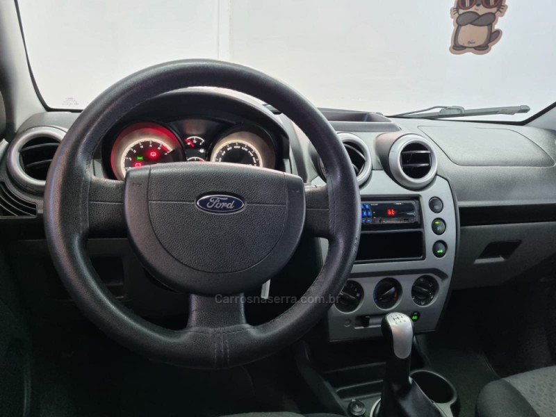FIESTA 1.6 MPI CLASS HATCH 8V FLEX 4P MANUAL - 2011 - VACARIA