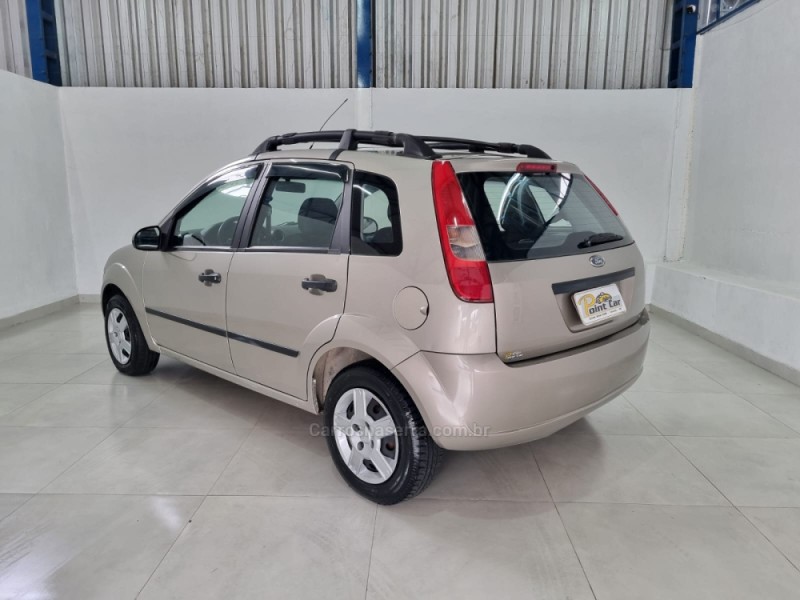 FIESTA 1.6 MPI HATCH 8V FLEX 4P MANUAL - 2005 - VACARIA