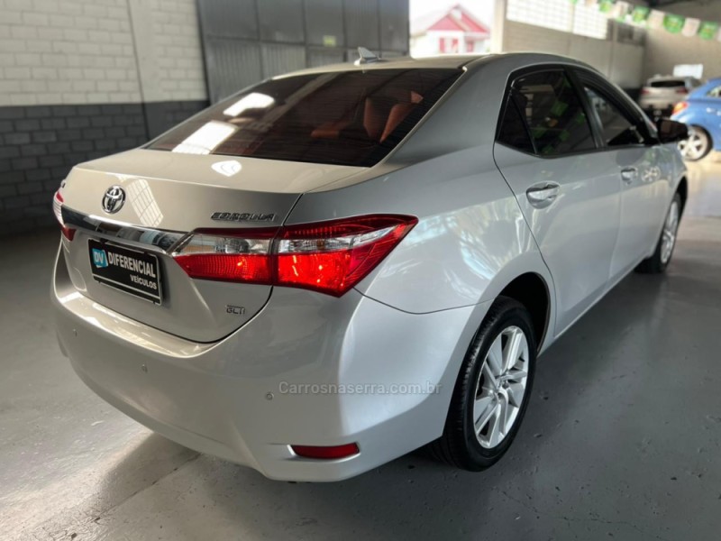 COROLLA 1.8 GLI 16V FLEX 4P AUTOMÁTICO - 2017 - CAXIAS DO SUL