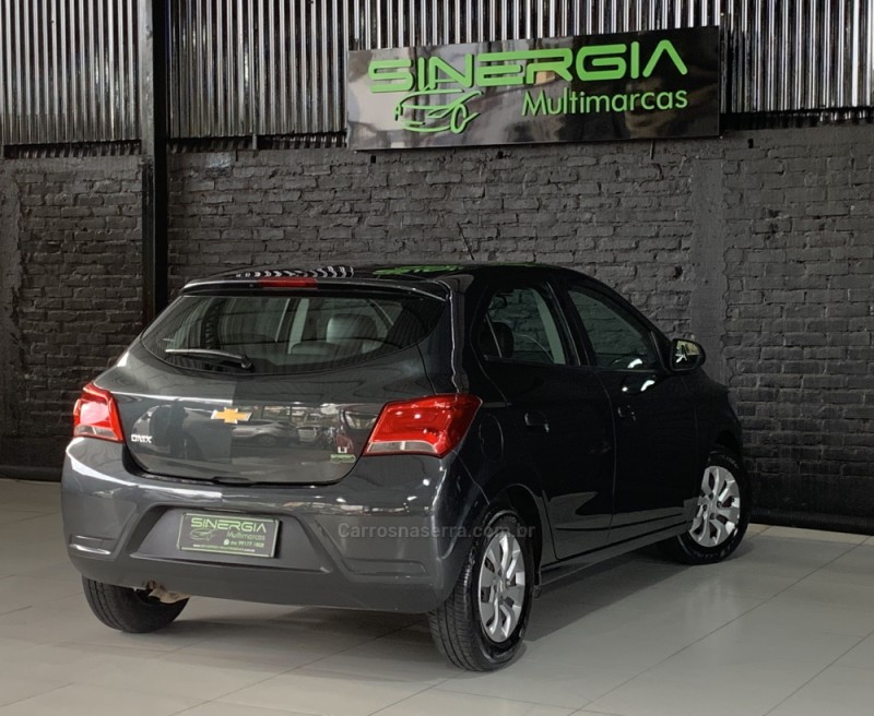 ONIX 1.0 LT 12V FLEX 4P MANUAL - 2019 - CAXIAS DO SUL