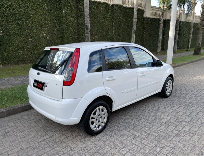 FIESTA 1.6 MPI CLASS HATCH 8V FLEX 4P MANUAL - 2014 - CAXIAS DO SUL