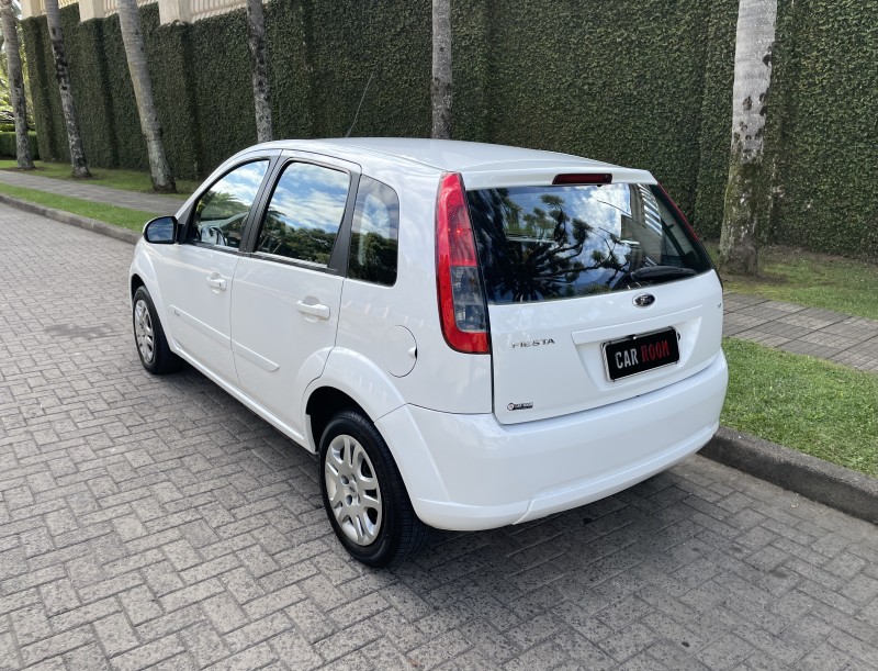 FIESTA 1.6 MPI CLASS HATCH 8V FLEX 4P MANUAL - 2014 - CAXIAS DO SUL