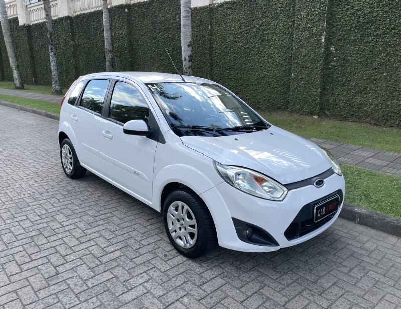 FIESTA 1.6 MPI CLASS HATCH 8V FLEX 4P MANUAL - 2014 - CAXIAS DO SUL