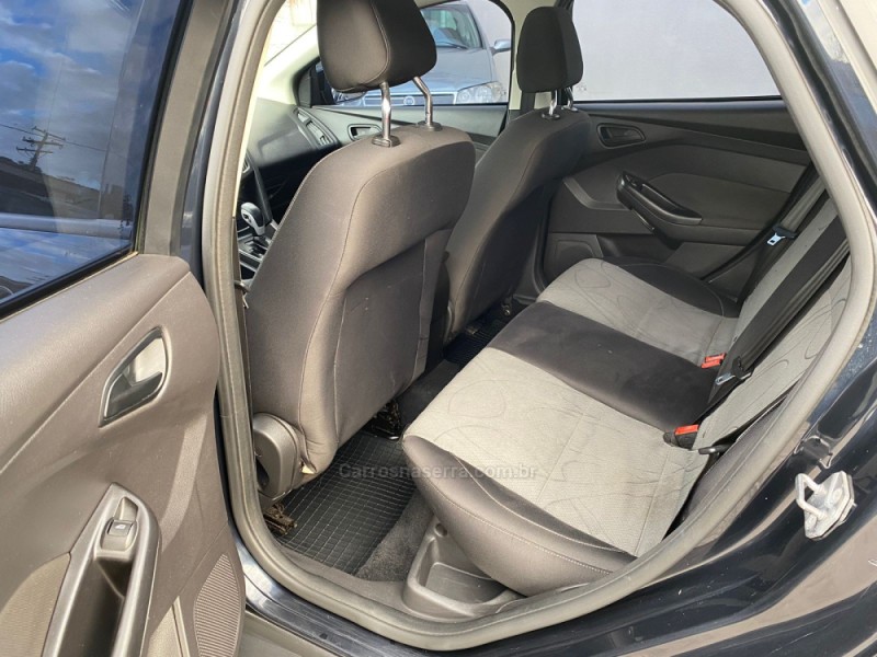 FOCUS 2.0 S SEDAN 16V FLEX 4P AUTOMÁTICO - 2015 - FARROUPILHA