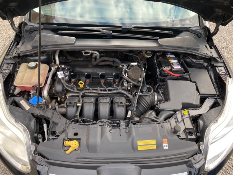 FOCUS 2.0 S SEDAN 16V FLEX 4P AUTOMÁTICO - 2015 - FARROUPILHA