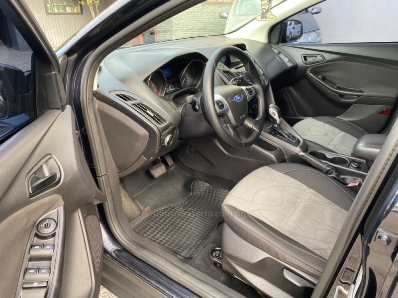FOCUS 2.0 S SEDAN 16V FLEX 4P AUTOMÁTICO - 2015 - FARROUPILHA