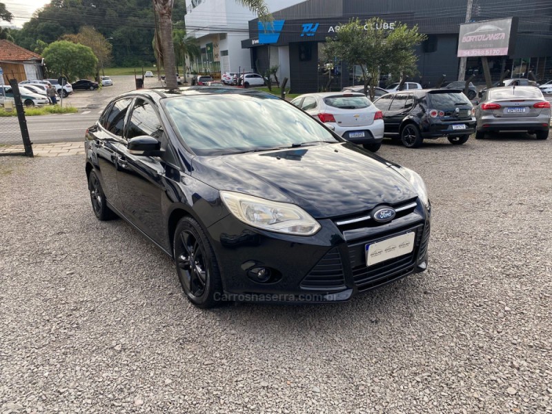 FOCUS 2.0 S SEDAN 16V FLEX 4P AUTOMÁTICO - 2015 - FARROUPILHA