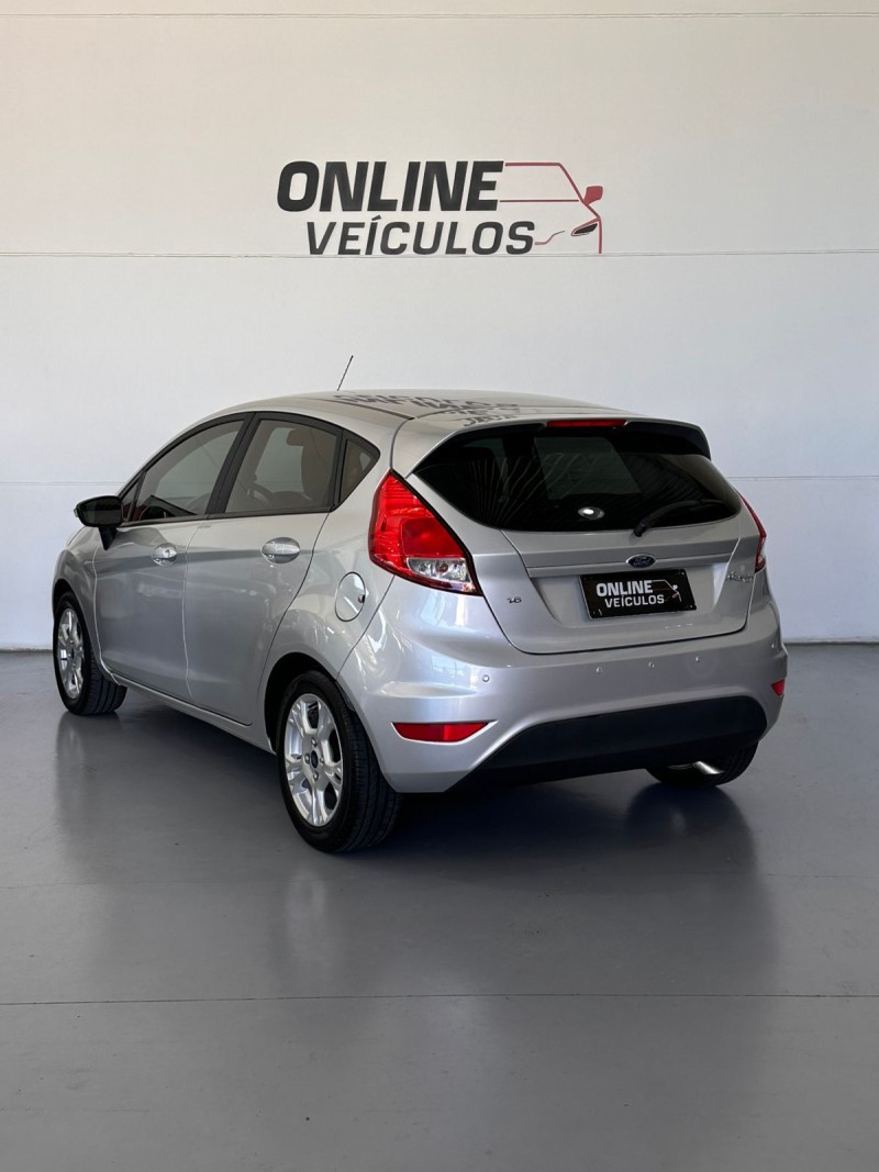 FIESTA 1.6 SE HATCH 16V FLEX 4P AUTOMÁTICO - 2014 - FARROUPILHA