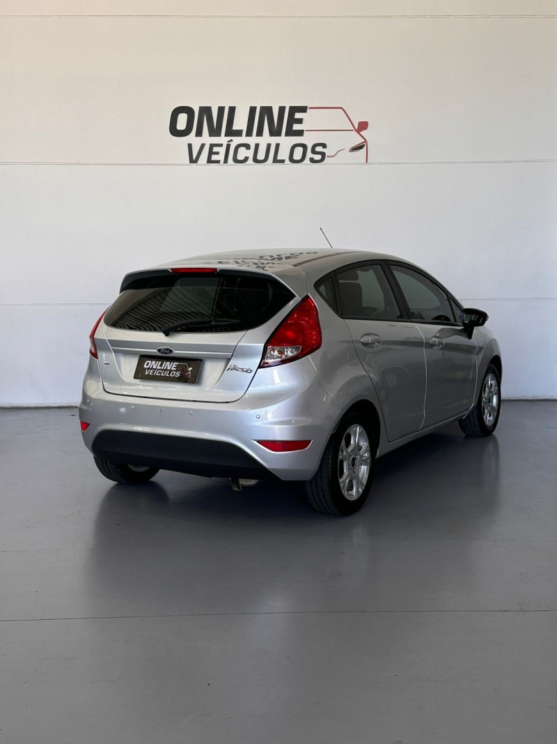 FIESTA 1.6 SE HATCH 16V FLEX 4P AUTOMÁTICO - 2014 - FARROUPILHA