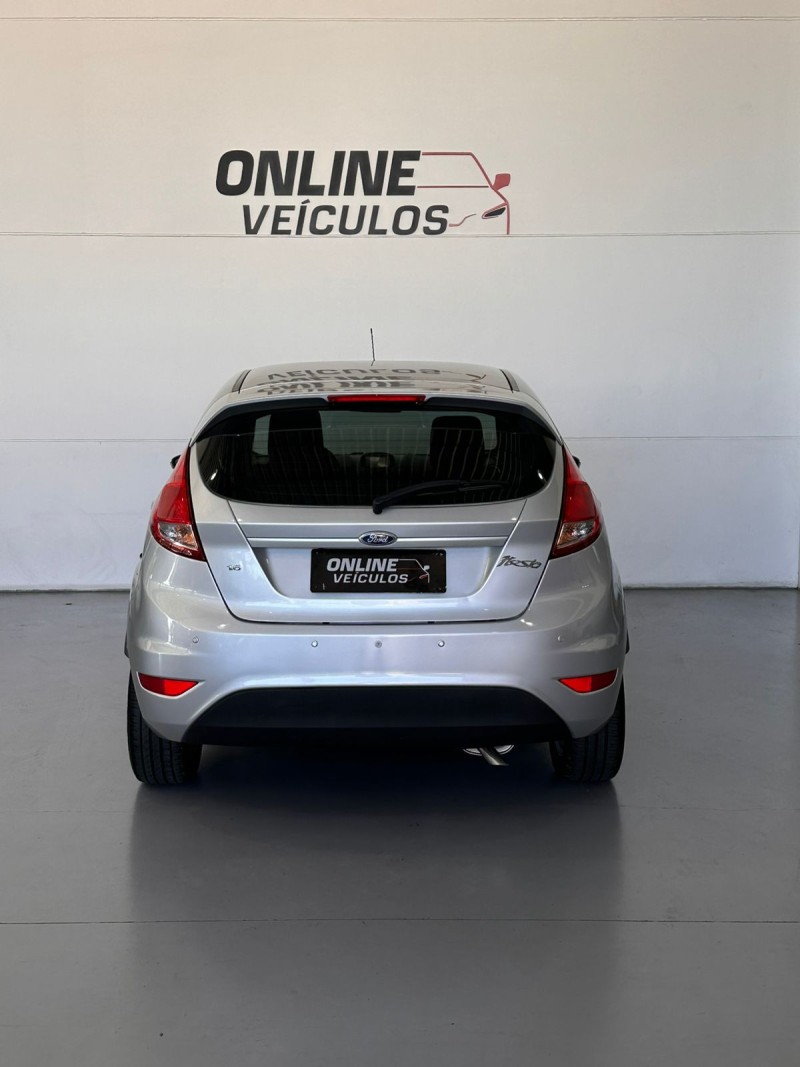 FIESTA 1.6 SE HATCH 16V FLEX 4P AUTOMÁTICO - 2014 - FARROUPILHA