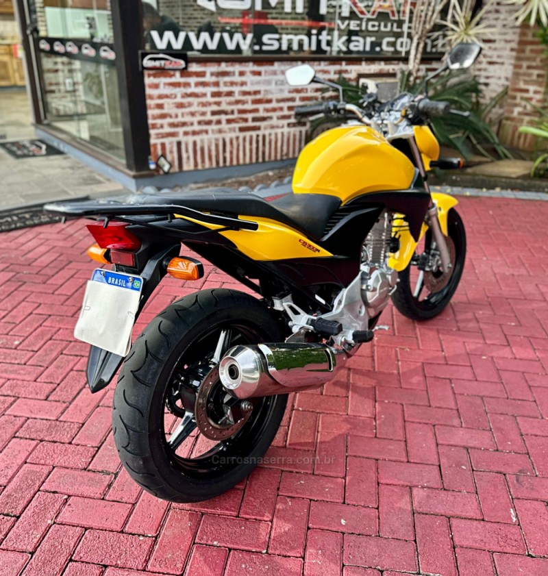 CB 300R  - 2012 - ROLANTE