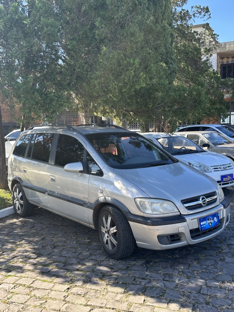 ZAFIRA 2.0 MPFI ELITE 8V FLEX 4P AUTOMÁTICO - 2005 - CAXIAS DO SUL