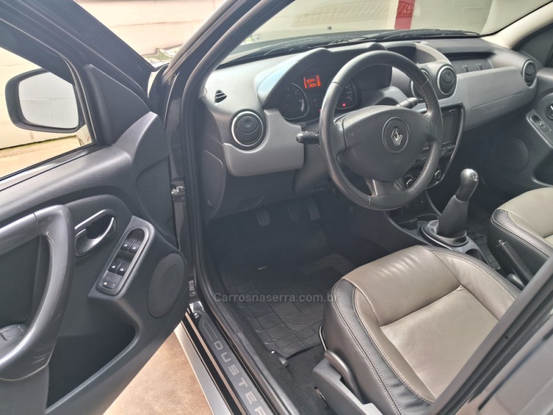 DUSTER 1.6 DYNAMIQUE 4X2 16V FLEX 4P MANUAL - 2015 - CAXIAS DO SUL