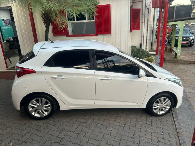 HB20 1.6 PREMIUM 16V FLEX 4P MANUAL - 2014 - TRêS COROAS