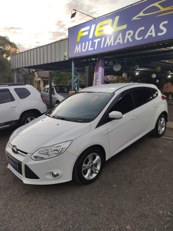 focus 1.6 se hatch 16v flex 4p automatico 2014 vale real