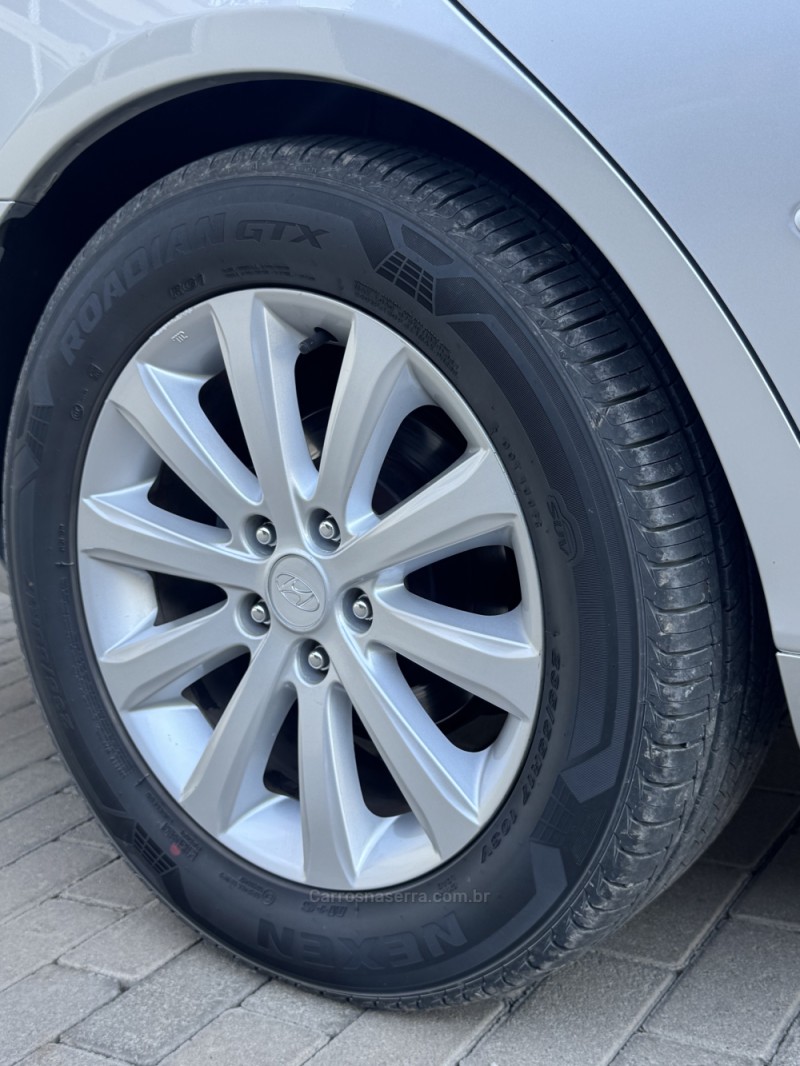 AZERA 3.3 MPFI GLS SEDAN V6 24V GASOLINA 4P AUTOMÁTICO - 2009 - ENCANTADO