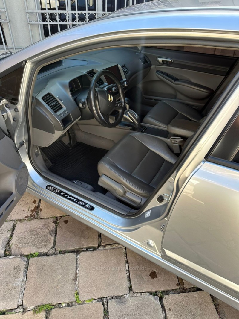 CIVIC 1.8 LXS 16V GASOLINA 4P AUTOMÁTICO - 2010 - CAXIAS DO SUL