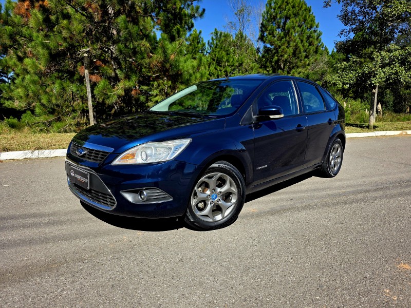 FOCUS 2.0 TITANIUM HATCH 16V FLEX 4P AUTOMÁTICO
