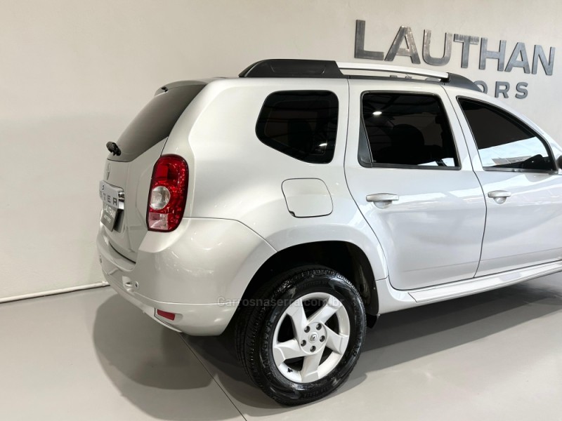 DUSTER 1.6 DYNAMIQUE 4X2 16V FLEX 4P MANUAL - 2013 - NOVO HAMBURGO