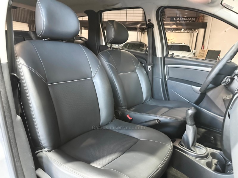 DUSTER 1.6 DYNAMIQUE 4X2 16V FLEX 4P MANUAL - 2013 - NOVO HAMBURGO