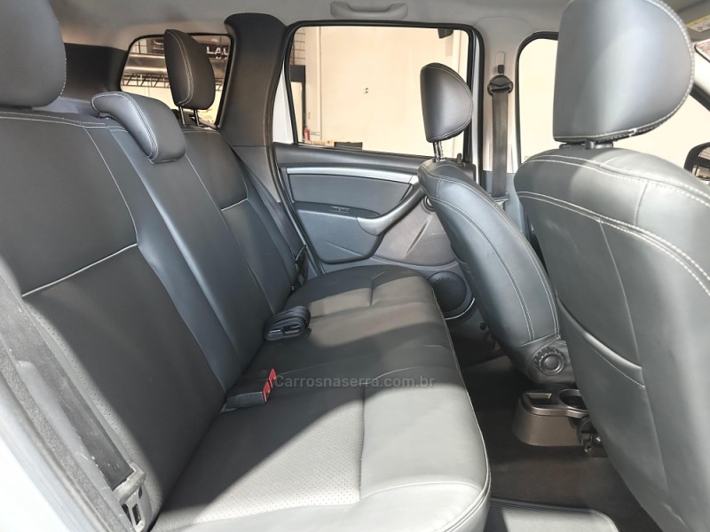 DUSTER 1.6 DYNAMIQUE 4X2 16V FLEX 4P MANUAL - 2013 - NOVO HAMBURGO