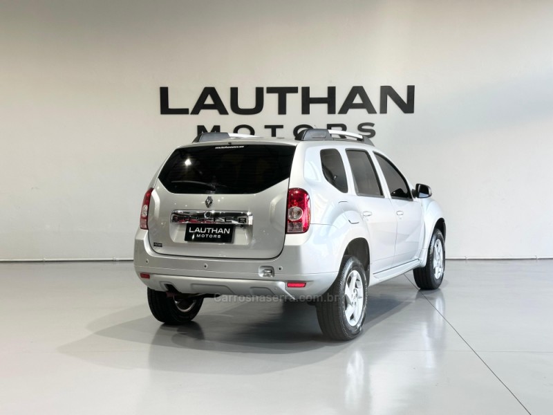 DUSTER 1.6 DYNAMIQUE 4X2 16V FLEX 4P MANUAL - 2013 - NOVO HAMBURGO