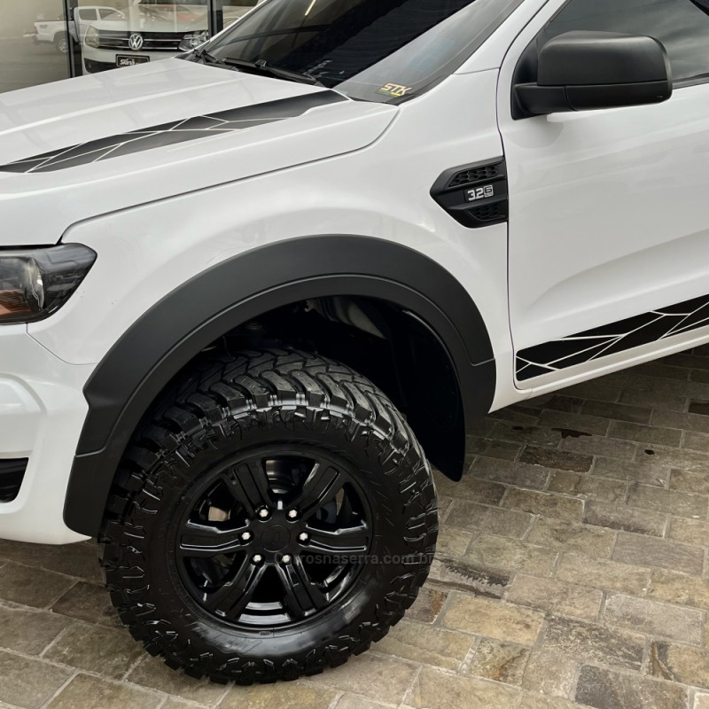 RANGER 3.2 STORM 4X4 CD 20V DIESEL 4P AUTOMÁTICO - 2021 - VACARIA