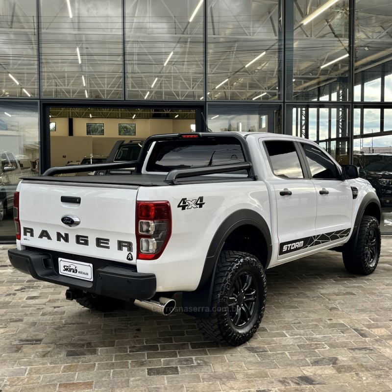 RANGER 3.2 STORM 4X4 CD 20V DIESEL 4P AUTOMÁTICO - 2021 - VACARIA