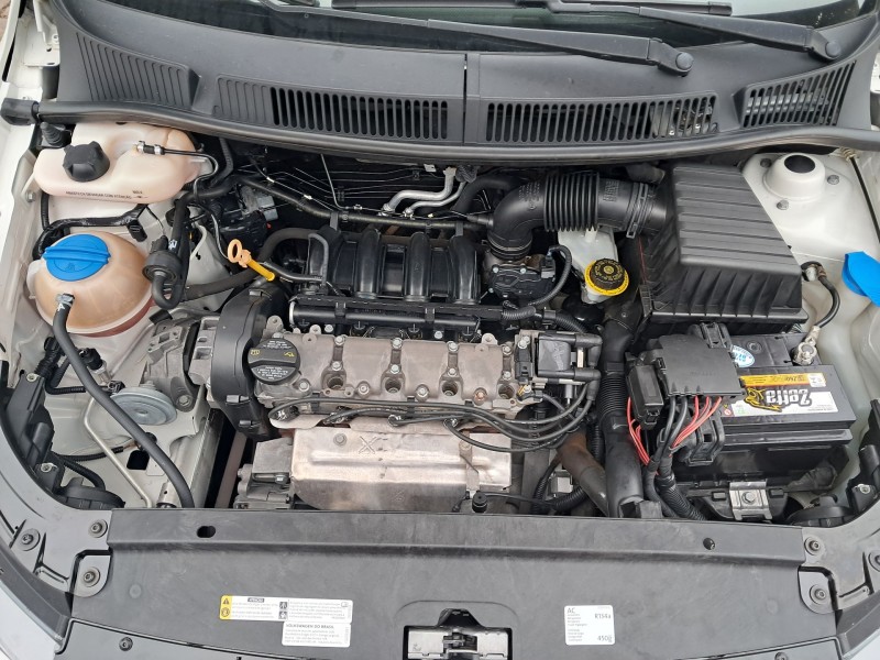 FOX 1.6 MSI COMFORTLINE 8V FLEX 4P AUTOMATIZADO - 2015 - CAXIAS DO SUL