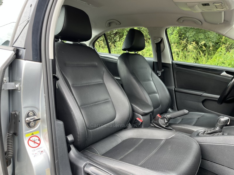 JETTA 2.0 COMFORTLINE FLEX 4P TIPTRONIC - 2014 - NOVA BASSANO