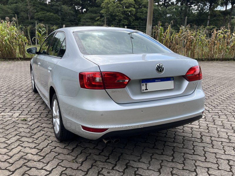 JETTA 2.0 COMFORTLINE FLEX 4P TIPTRONIC - 2014 - NOVA BASSANO