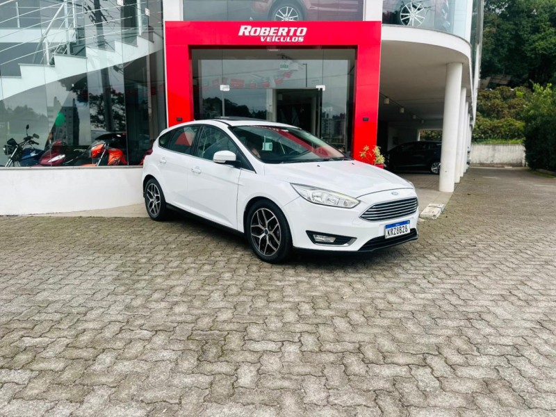 FOCUS 2.0 TITANIUM PLUS HATCH 16V FLEX 4P AUTO - 2018 - BENTO GONçALVES