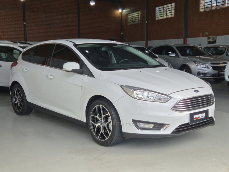 FOCUS 2.0 TITANIUM 16V FLEX 4P AUTOMÁTICO - 2016 - CAXIAS DO SUL