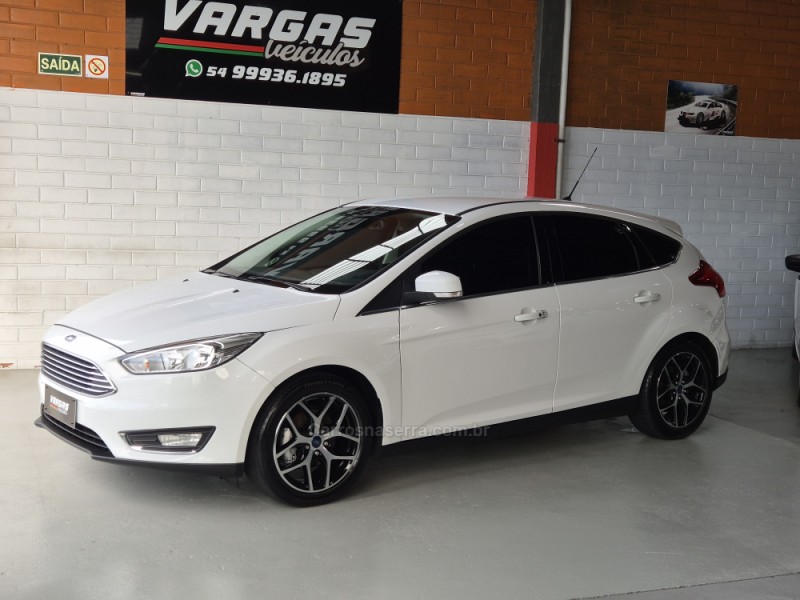 FOCUS 2.0 TITANIUM 16V FLEX 4P AUTOMÁTICO - 2016 - CAXIAS DO SUL