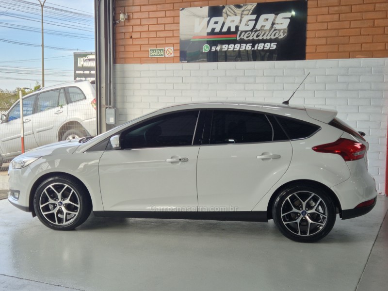 FOCUS 2.0 TITANIUM 16V FLEX 4P AUTOMÁTICO - 2016 - CAXIAS DO SUL