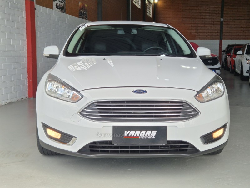 FOCUS 2.0 TITANIUM 16V FLEX 4P AUTOMÁTICO - 2016 - CAXIAS DO SUL