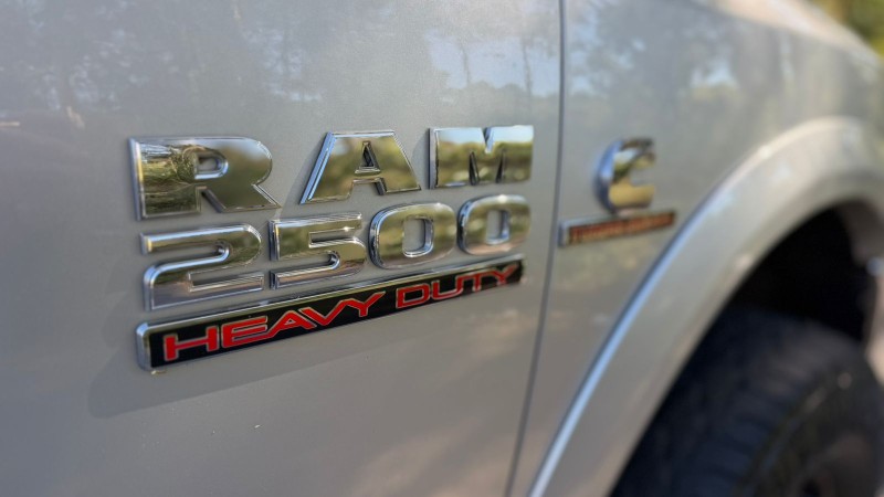 2500 LARAMIE 6.7 CD 4X4 TDI DIESEL 4P AUTOMÁTICA - 2016 - CAXIAS DO SUL