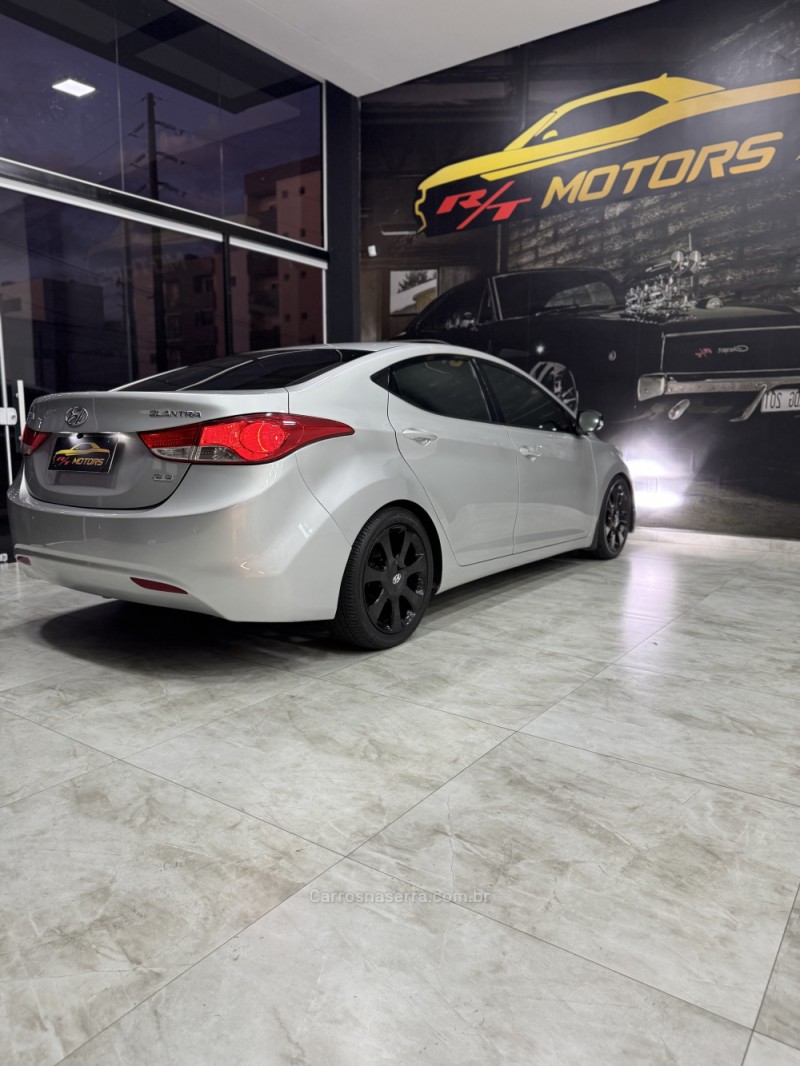 ELANTRA 1.8 GLS 16V GASOLINA 4P AUTOMÁTICO - 2013 - CAXIAS DO SUL