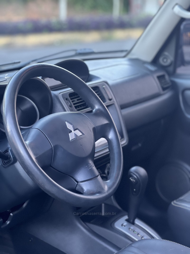 PAJERO TR4 2.0 4X2 16V 140CV FLEX 4P AUTOMÁTICO - 2013 - CAMPO BOM