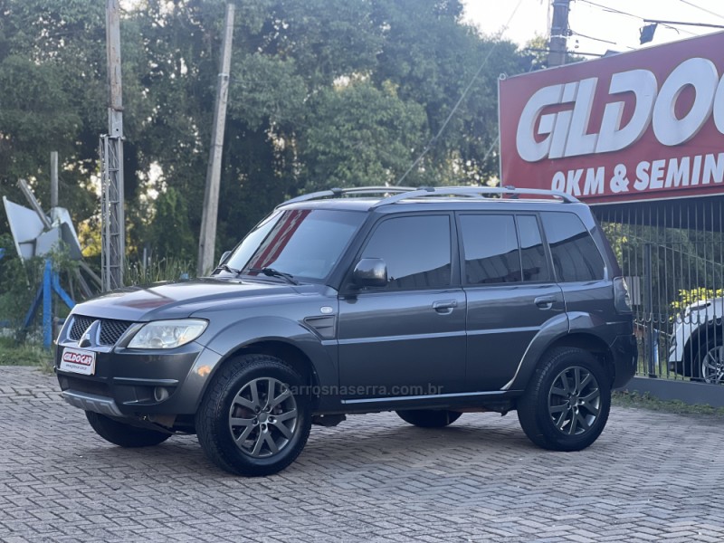 pajero tr4 2.0 4x2 16v 140cv flex 4p automatico 2013 campo bom