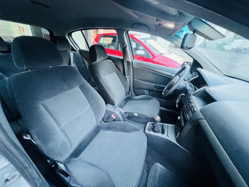 VECTRA 2.0 SFI GT HATCH 8V FLEX 4P MANUAL - 2008 - CAXIAS DO SUL