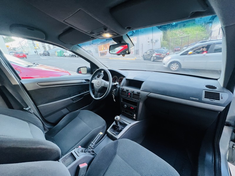 VECTRA 2.0 SFI GT HATCH 8V FLEX 4P MANUAL - 2008 - CAXIAS DO SUL