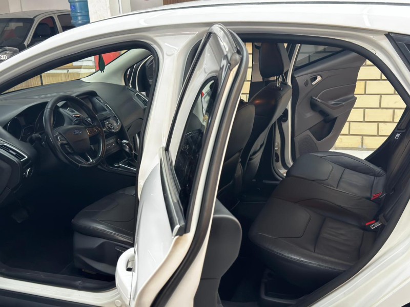 FOCUS 2.0 TITANIUM HATCH 16V FLEX 4P AUTOMÁTICO - 2016 - CAXIAS DO SUL