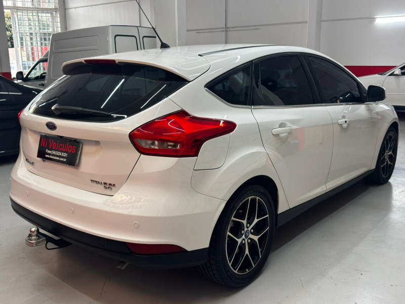 FOCUS 2.0 TITANIUM HATCH 16V FLEX 4P AUTOMÁTICO - 2016 - CAXIAS DO SUL