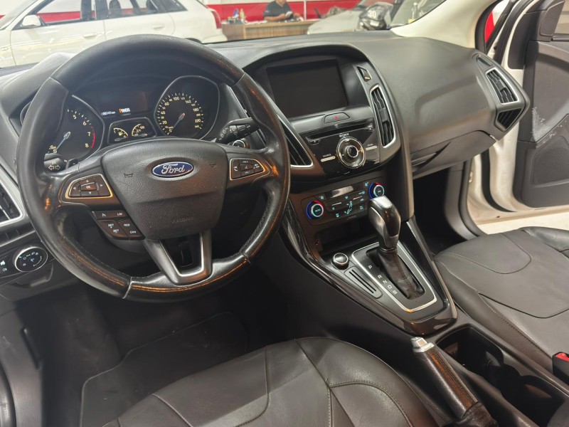 FOCUS 2.0 TITANIUM HATCH 16V FLEX 4P AUTOMÁTICO - 2016 - CAXIAS DO SUL