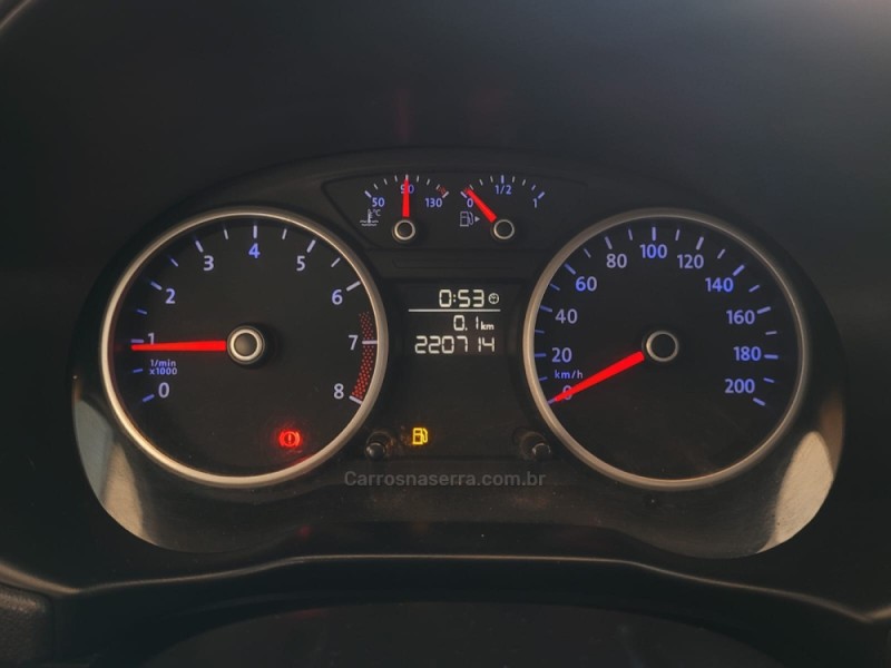 VOYAGE 1.0 MI 8V FLEX 4P MANUAL - 2011 - CANELA