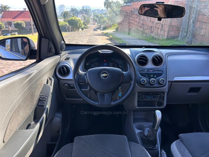 AGILE 1.4 MPFI LTZ 8V FLEX 4P MANUAL - 2011 - VENâNCIO AIRES