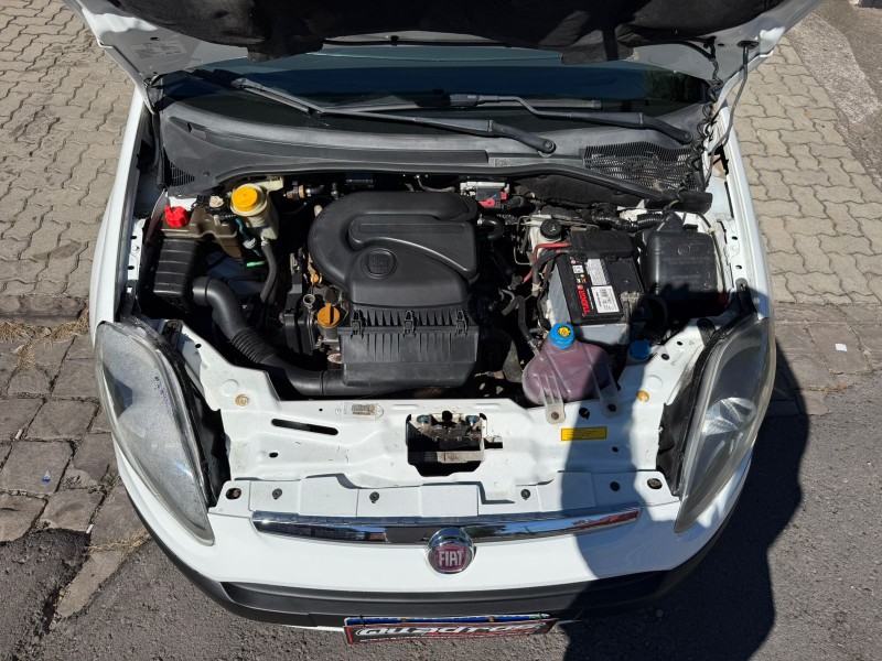 PUNTO 1.4 ATTRACTIVE ITALIA 8V FLEX 4P MANUAL - 2013 - CAXIAS DO SUL