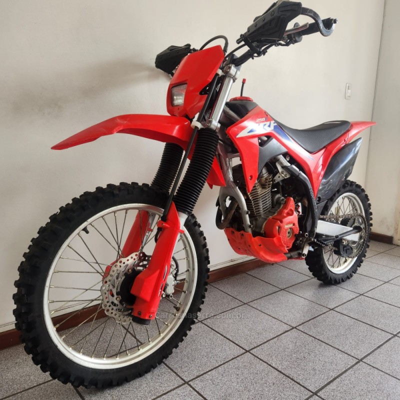 CRF 250F  - 2023 - FARROUPILHA