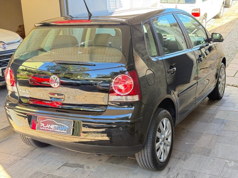 POLO 1.6 MI 8V FLEX 4P MANUAL - 2011 - FARROUPILHA